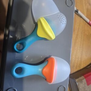 Silicone Baby Food Feeder Set - Blue and Yellow